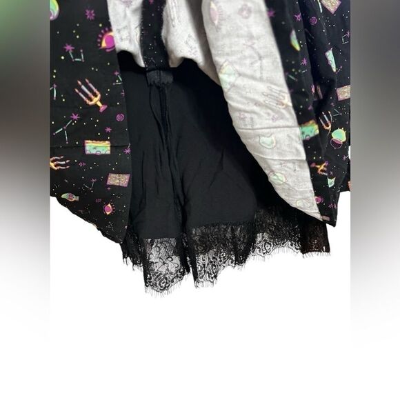Disney Parks HER UNIVERSE Hocus Pocus Skirt medium cat dress shop lace nwt - Picture 5 of 10